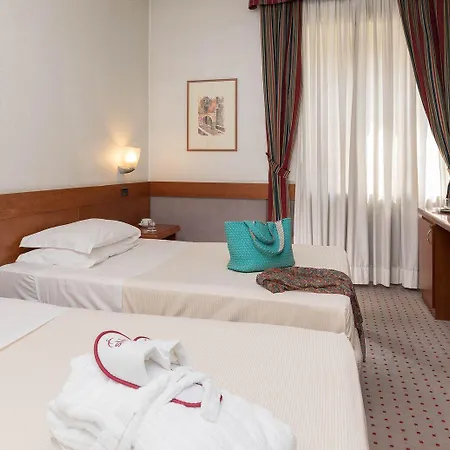 Cavallo Est Hotell Verona