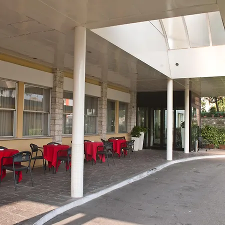 Cavallo Est Otel 4*